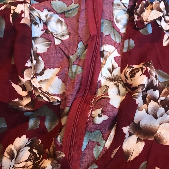 Red Floral Romper - Picture 3 of 6